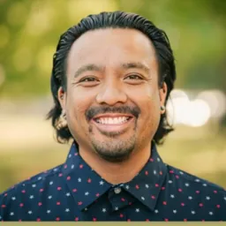 Mark Fandialan